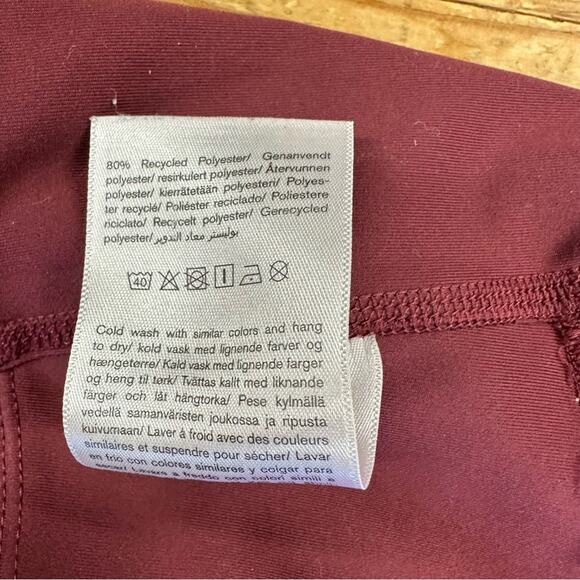 Girlfriend Collective compressive pocket crop legging in Plum size medium - Picture 4 of 14